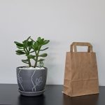 R6466 - Kesa sa unutrašnjom ručkom, reciklirani papir (18 + 8 × 22 cm)